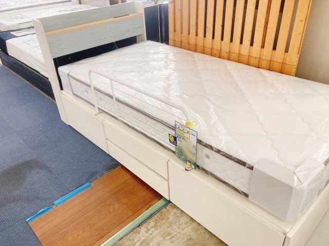 広島ベッド　家具の新品アウトレット＆直輸入　エフデポ