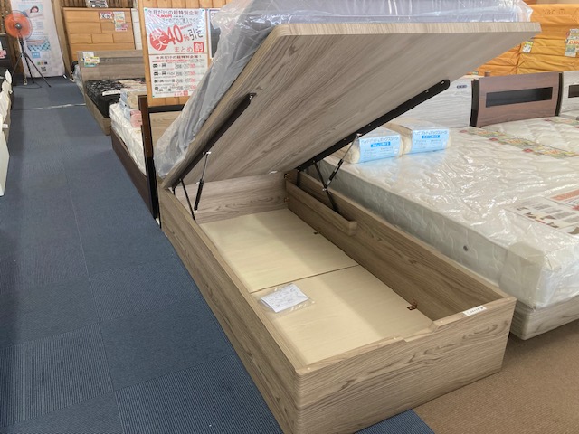 広島家具ベッド　家具の新品アウトレット＆直輸入エフデポ広島商工センター店