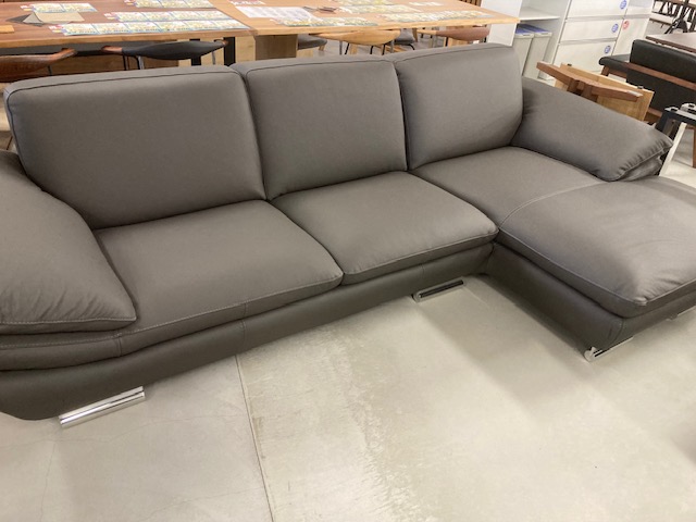 広島家具ベッド　家具の新品アウトレット＆直輸入エフデポ広島商工センター店